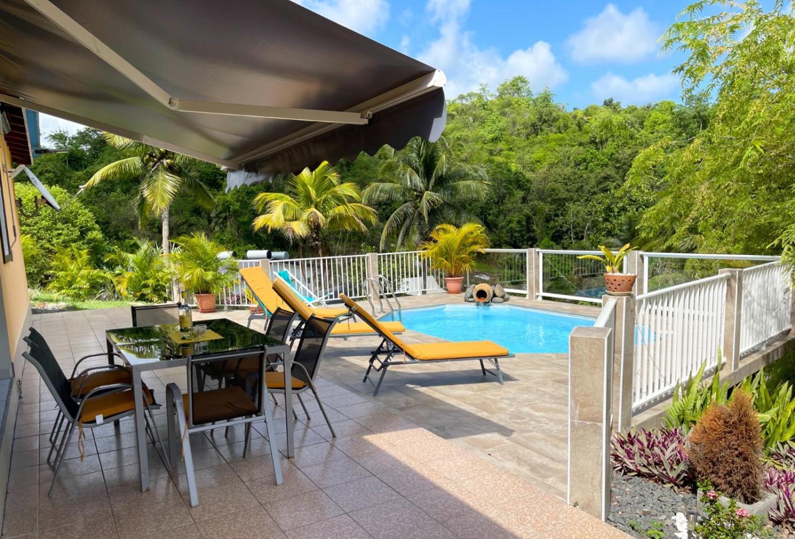 La Villa Ixora, Magnifique Villa Avec Piscine 萨莱比梅 外观 照片